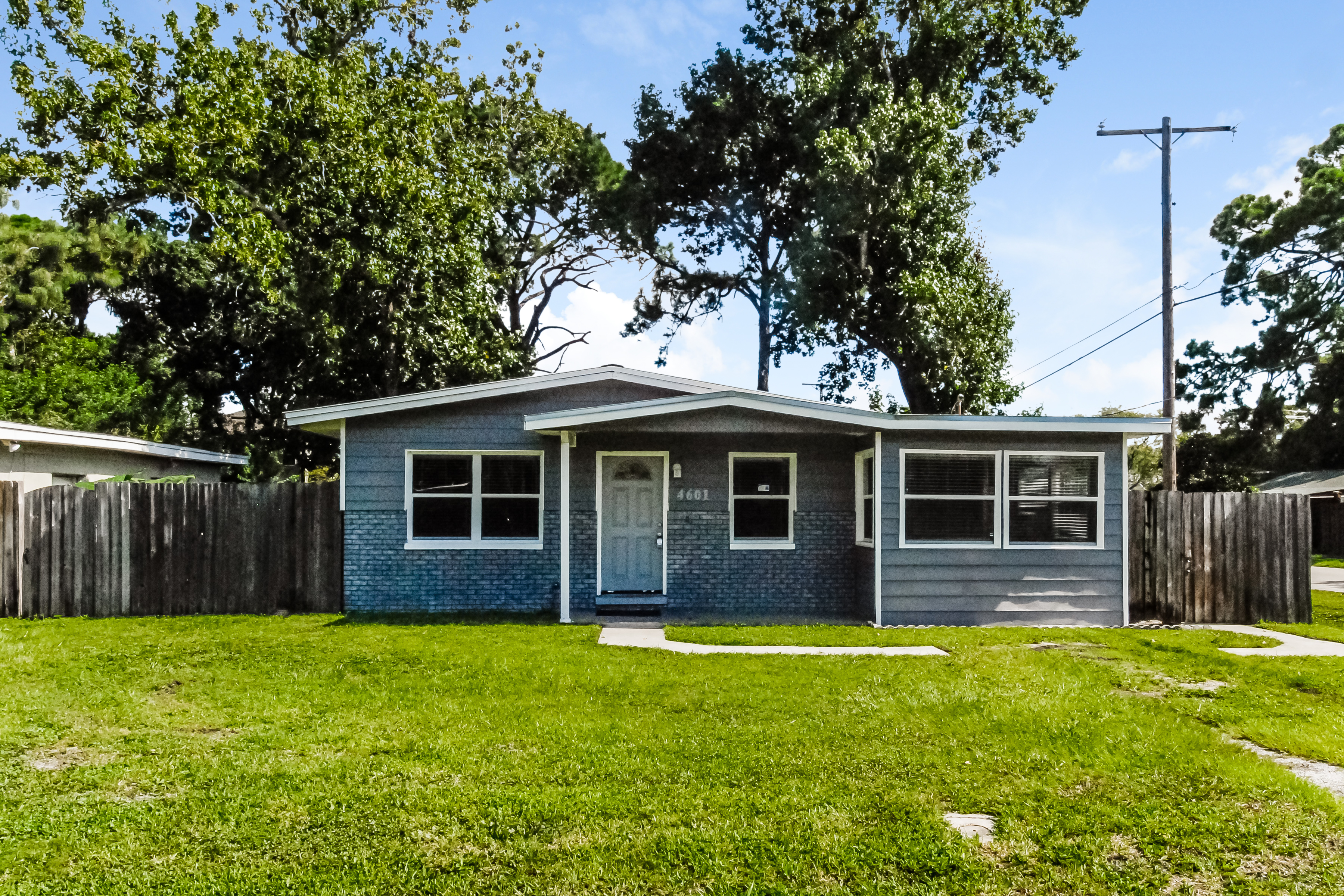 4601 W Paxton Ave Tampa, FL 33611